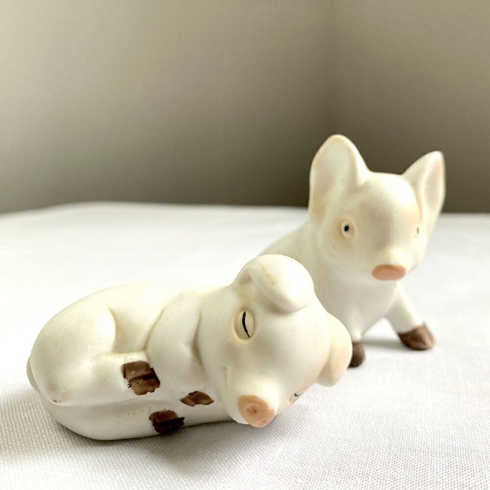 Vintage White PIGLETS Salt & Pepper Shaker Set Taiwan